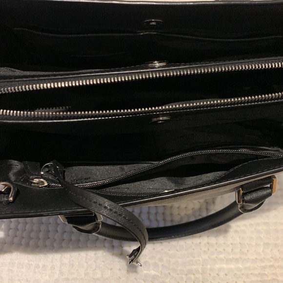 Michael Kors Grey and Black handbag - Picture 5 of 7